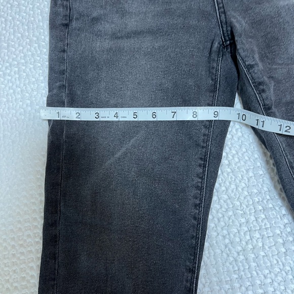 American Eagle Mom Jeans - Picture 5 of 9